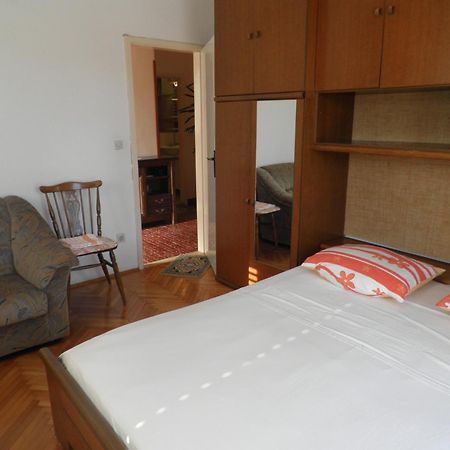 Apartments Holiday Lumbarda Exterior photo