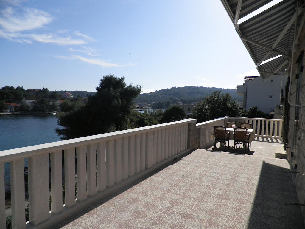 Apartments Holiday Lumbarda Room photo